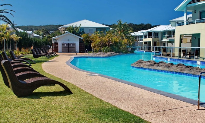 Salamander Bay Casa | Pacific Blue Townhouse, 351/265 Sandy Point Road