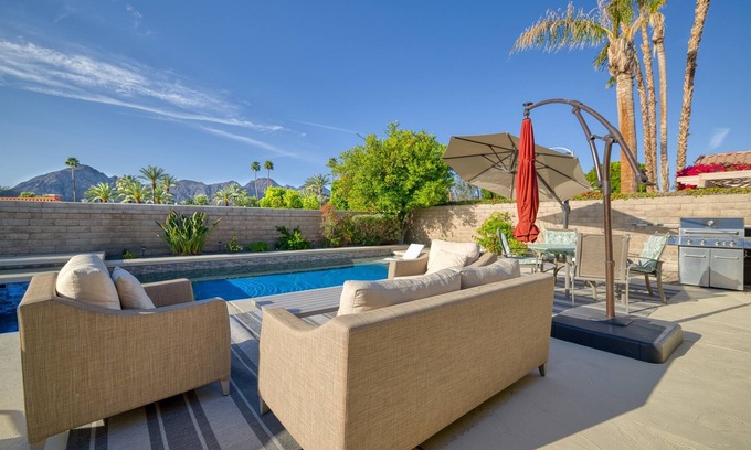 Indian Wells Casa | INDIAN WELLS POOL HOME-Gran lugar para familiares y amigos para nadar, cenar y relajarse.