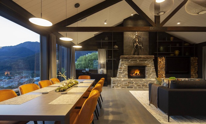Queenstown Casa | 38 Edinburgh by MajorDomo - Premium 6 bedroom Home Close to town