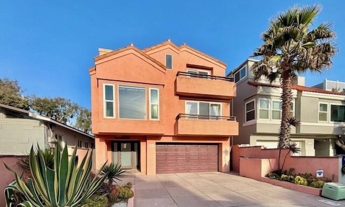 Hollywood Casa | 3812O- Coral Reef Promise