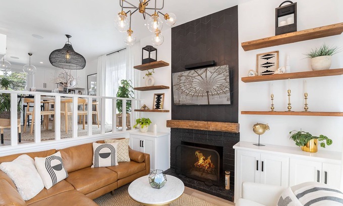 Downtown Monterey Condominio | 3854 La Playa - Openings for August and Car Week!