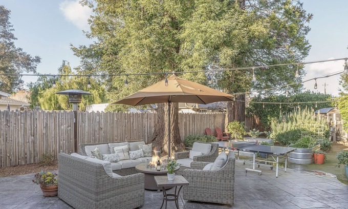 Mission Fields Casa | 3874 Mission Fields - Walk to Wonderful Barnyard and Crossroads Shopping!