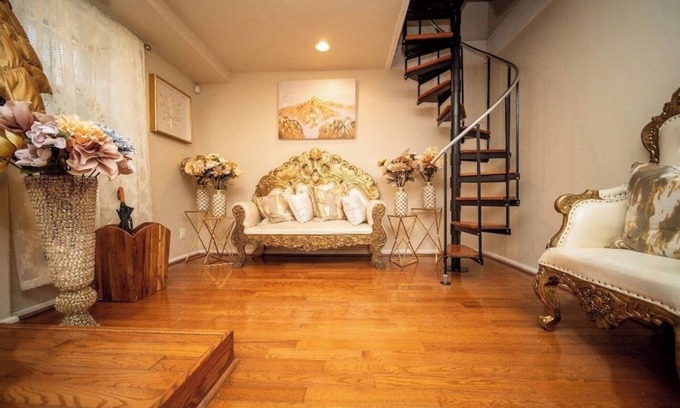 Roxborough Casa | 389A) Luxarious beautiful house!