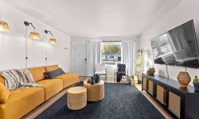 Sioux Falls Casa | 38th Street Retreat | Close to Central Sioux Falls