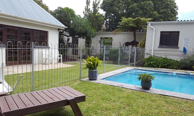 Port Elizabeth Casa | 39 On Nile Guest House