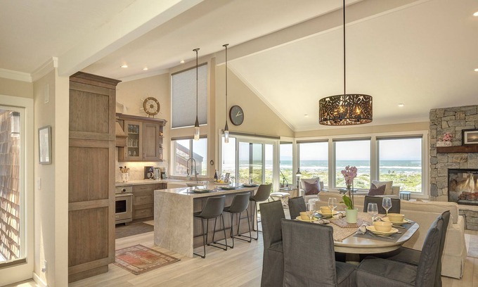Castroville Condominio | 3930 Bella Casa - Some Openings in August!