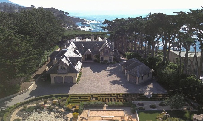 Carmel Highlands Casa | 3955 Coastal Cove - Luxury Ocean View Estate