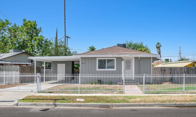 Fresno Casa | 3B/2Bth, Upgraded w Everything New, EasyA to US99