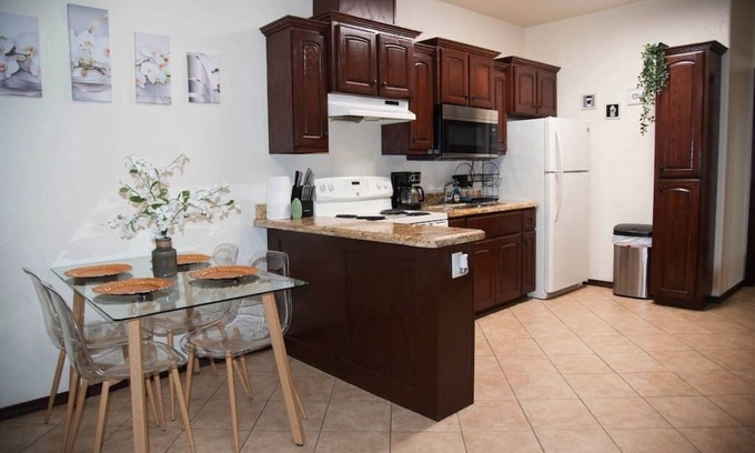 Edinburg Apartamento | 3BD 2BT town suite minutes away Medical Center