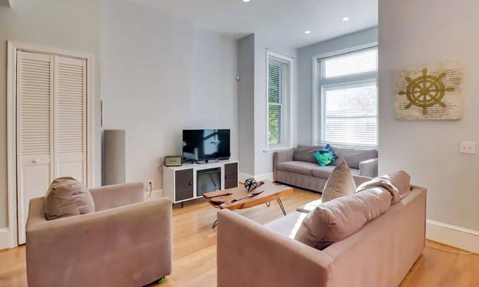 North Capitol Street Casa | 3BD Classic Victorian in Downtown DC