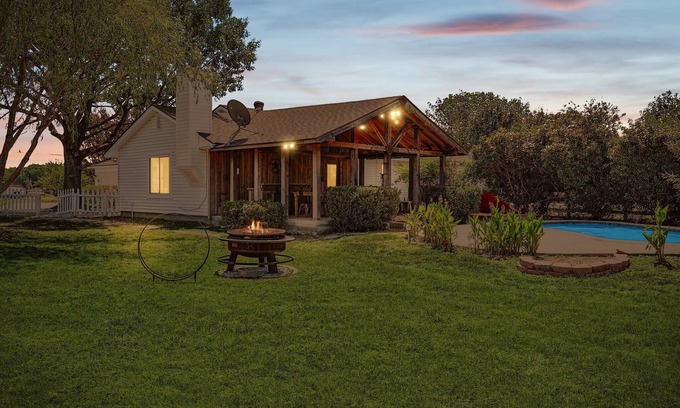 McKinney Casa | 3BD Farmhouse Country Living - Pool, Patio, Firepit