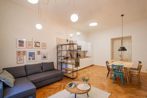 Nove Mesto Apartamento | 3BDR main square spacious designed apartment