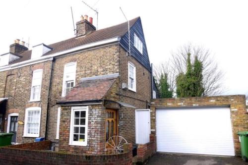 Waltham Cross Casa | 3bedroom beautiful cottage