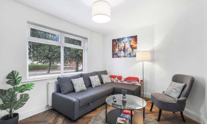 Castleside Casa | 3Bedroom House - Free Parking