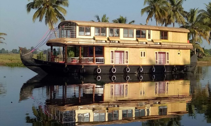 Alappuzha Alquiler De Eote | 3bedroom private houseboat OR 3bedroom suite