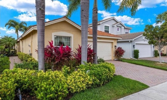Botanica Lakes Casa | 3Beds and 2Baths Beautiful and Comfort Home for Your Vacation.