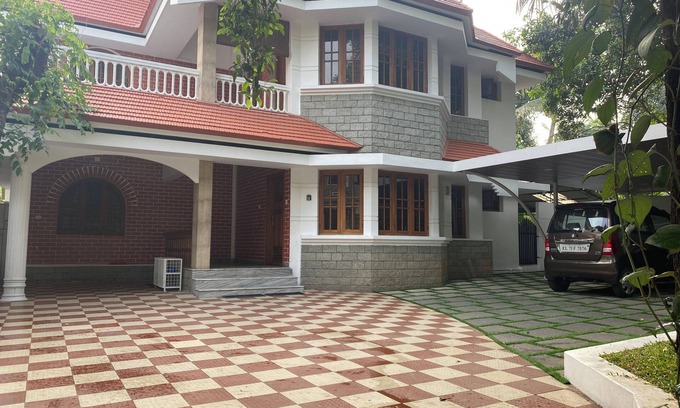 Edapalli Casa | 3BHK independent villa, 5 minutes to Lulu Mall at Edappally, Kochi, Kerala