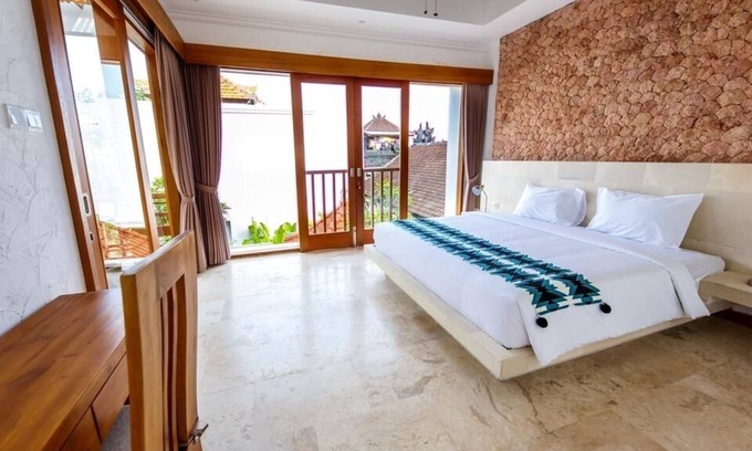 Nakula Villa | 3BR 15 minutos a la playa, Seminyak central # 2