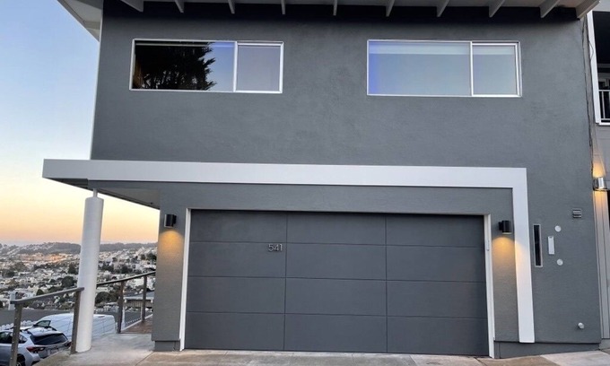 Noe Valley Casa | 2HAB / 2BA, vistas panorámicas, patio, excelente ubicación.