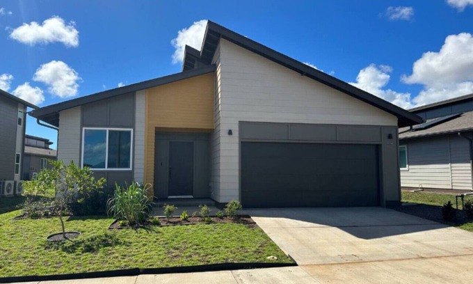 Ewa Apartamento | 3BR/2BA New Build | Pool | W/D | Garage | Park