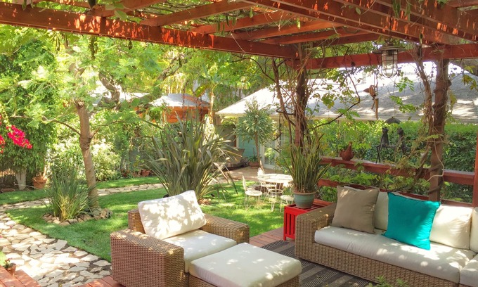 West Hollywood Casa | 2BR / 1BA Adorable Weho Craftsman W / Fantastic Backyard