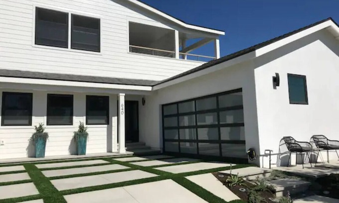 Seal Beach Casa | 3BR/3BA Dream Vacation Home w/Pool in Seal Beach