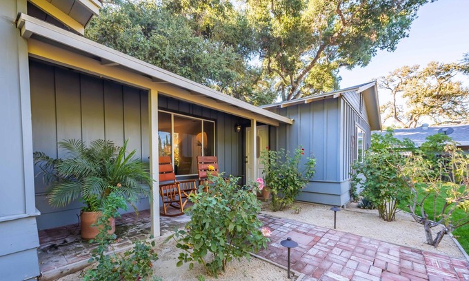 Atascadero Casa | 3BR/3BA Hidden sanctuary among the shady oaks in downtown.
