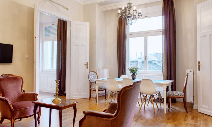 Terezvaros Apartamento | 4BR 3BHR con AC en OPERA