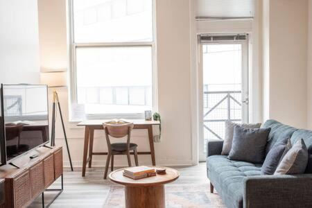 Mile Square Apartamento | 3BR CozySuites The Block Direct Skybridge Access#2