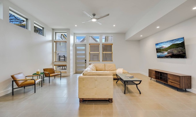 Central East Austin Casa | 3BR East Side Scene, Downtown & UT Events
