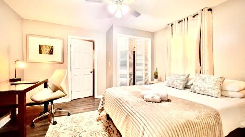 Atlanta Casa | 3BR Executive Stay 15 Min to ATL Airport Fast Wi-Fi Free Parking