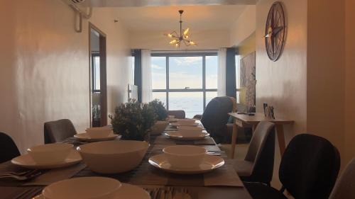Ermita Apartamento | 3BR Grand Riviera Suites by MrSayla