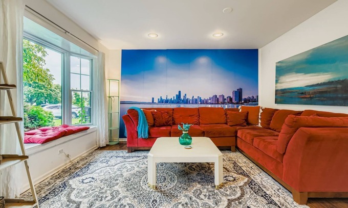 Lake Zurich Casa | 3BR with Gameroom, Nintendo, Wi-Fi, Kids Fun Room