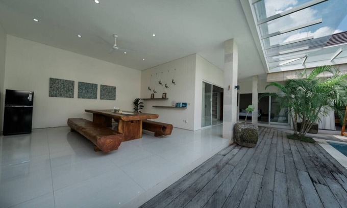 Dewi Sri Apartamento | 3BR Luxury Private Villa w/ Pool