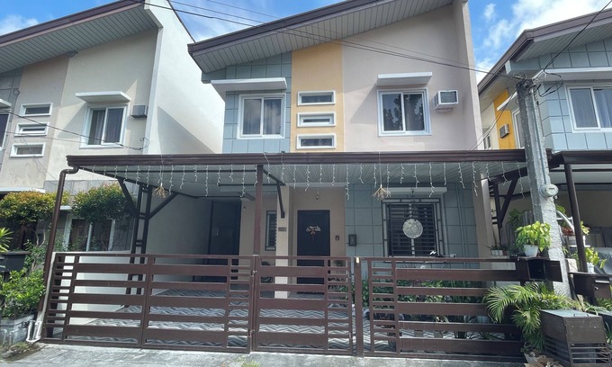Angeles City Casa | NUEVO 3BR casa de dos pisos.