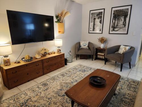 Cocoa Casa | 3BR Oasis with Pool in Cocoa