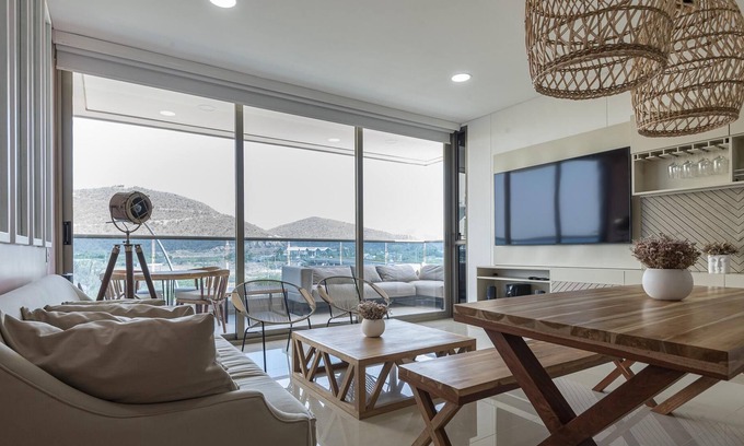 Urb Plenomar Apartamento | 3BR Ocean View Apartment Pozos Colorado