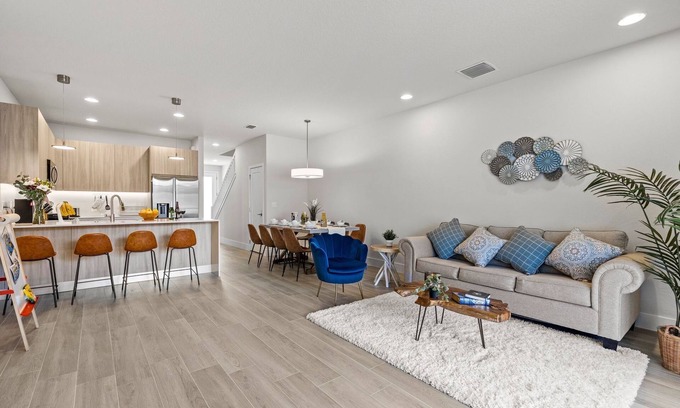 Silver Creek Casa | 3BR Pool Home + Bonus Lounge w/ Daybed WiFi Sleeps 10