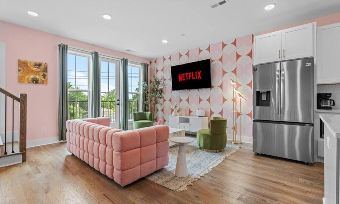 Talbot's Corner Apartamento | 3BR Spacious Getaway | 10 Guests | Rooftop Lounge