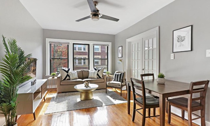 Lake View East Apartamento | 3BR Sunny and Spacious Apartment near Restaurants - Stratford 2S rep