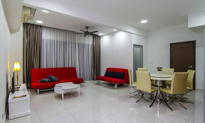 Chow Kit Apartamento | Vista superior de 3BR KLCC en Regalia Residence