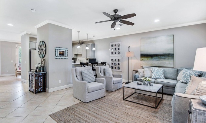 Gulf Place Condominio | Hermosa casa adosada en 30A, cerca de la piscina, a pie de playa y paseo de artistas.