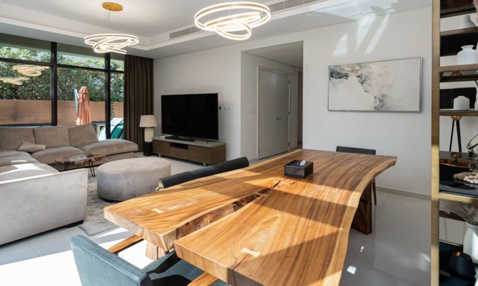 Dubai Villa | 3BR Villa in DAMAC Hills | Garden | Near Carrefour & Malibu Beach