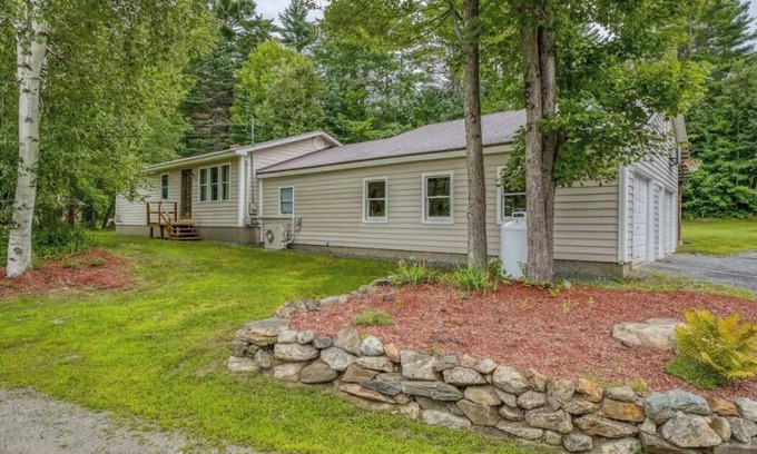 Woodsville Casa | 3BR with A/C, a Firepit and Private Lake Access!