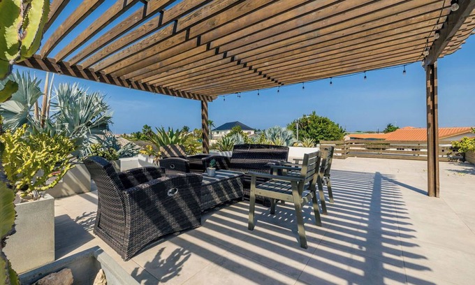 Washington Condominio | 3BR2BA Condo w/ Exclusive PrivateRoof Deck & Pool
