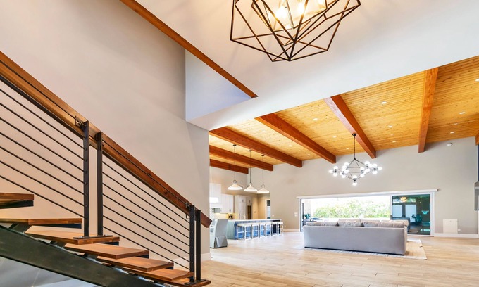 Marion Estates Casa | 3M Home - Mtn Views, Hot Tub, BB court, & Minigolf