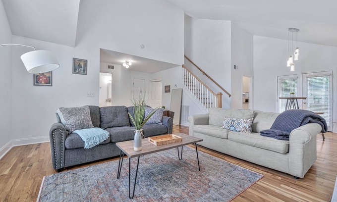Antioch Casa | 3minAirport ♥ 10minDowntown ♥ FreeParking 3BD2.5BA