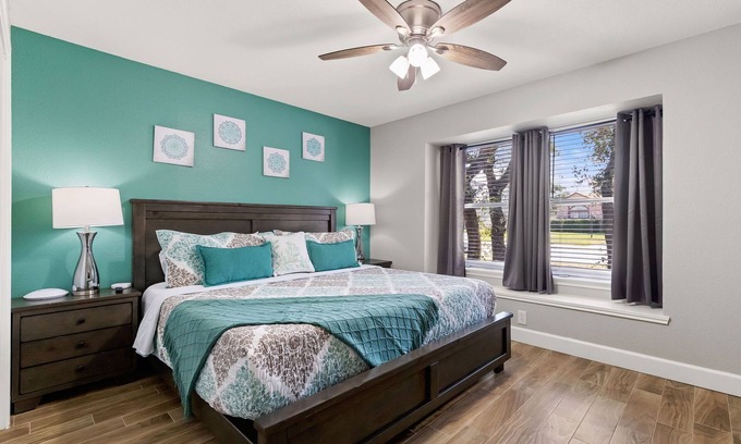 San Antonio Casa | Family Retreat: Explore, Play & Dine! Book Now!