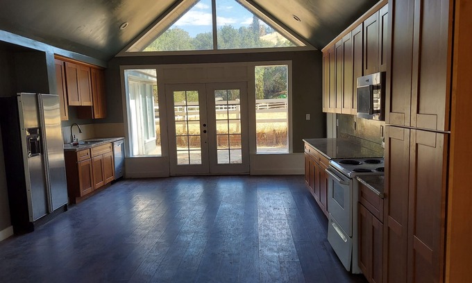 Cupertino Casa | 4/2 CUPERTINO HOUSE IN WILDERNESS SETTING