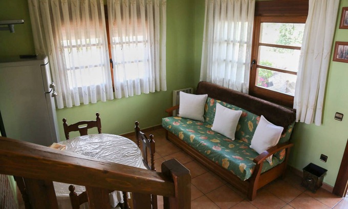 Colmenar del Arroyo Apartamento | 4 alojamientos con piscina, jardin y barbacoas en un entorno de naturaleza .